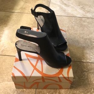 Heels open toe leather Via Spiga like New ❤️🌹💃